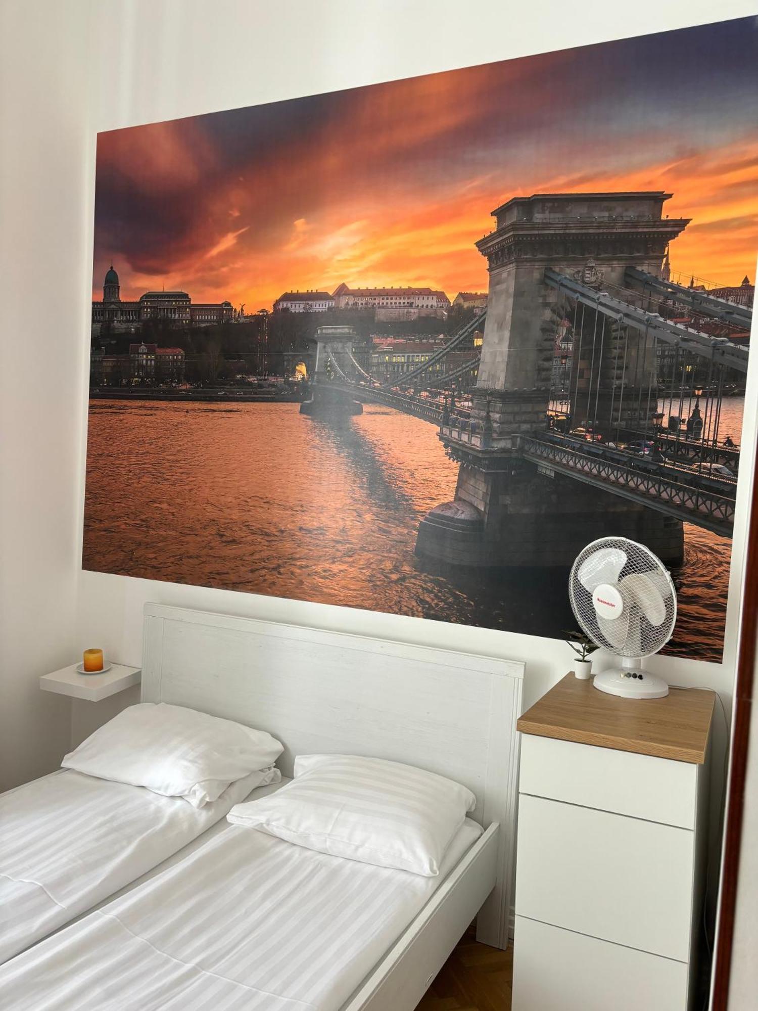 Spring Roses Downtown Boutique Hotel Budapest Exterior photo