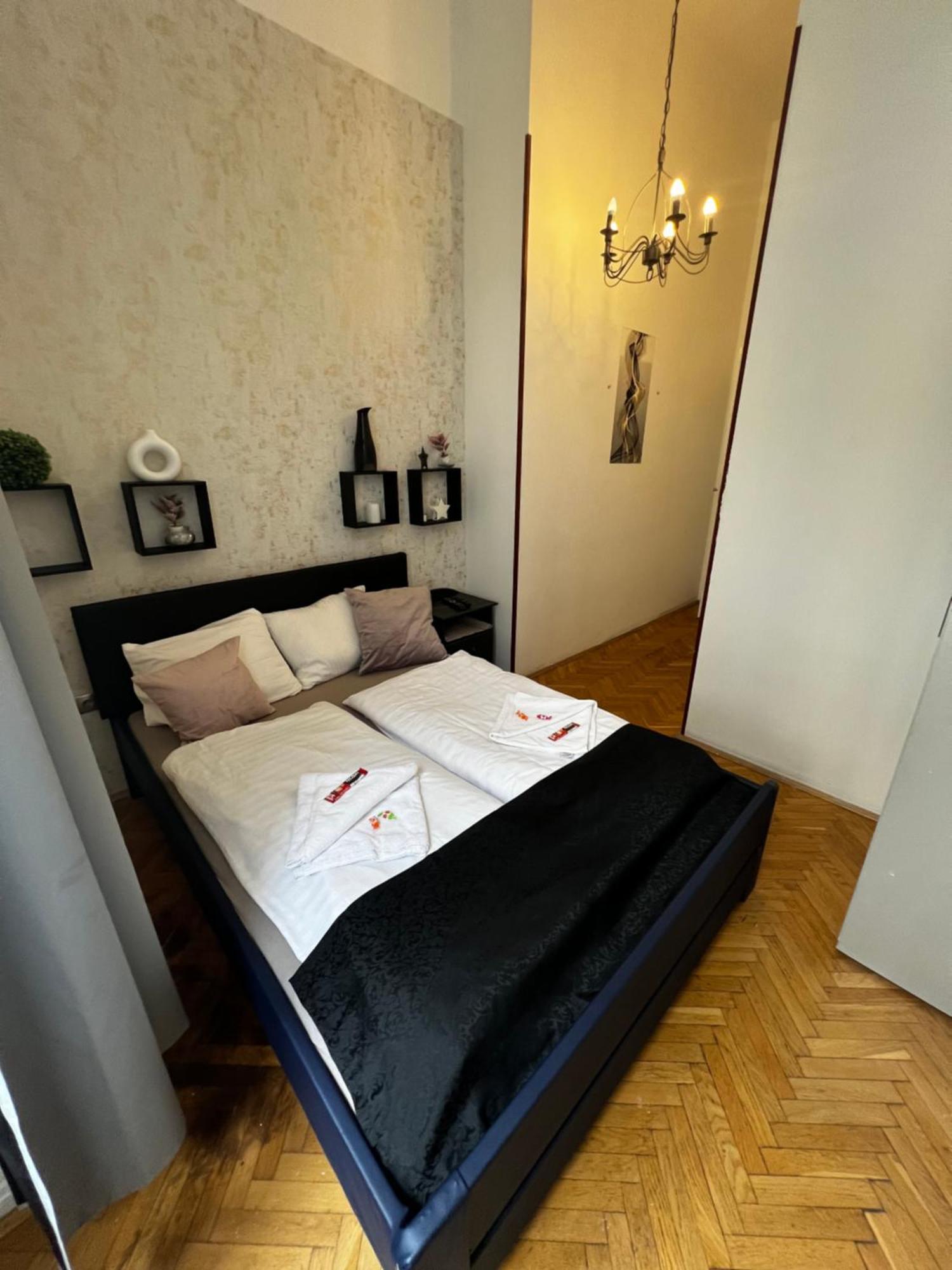 Spring Roses Downtown Boutique Hotel Budapest Exterior photo